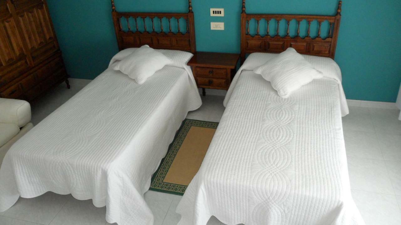 Hostal La Paz Vista Alegre ภายนอก รูปภาพ